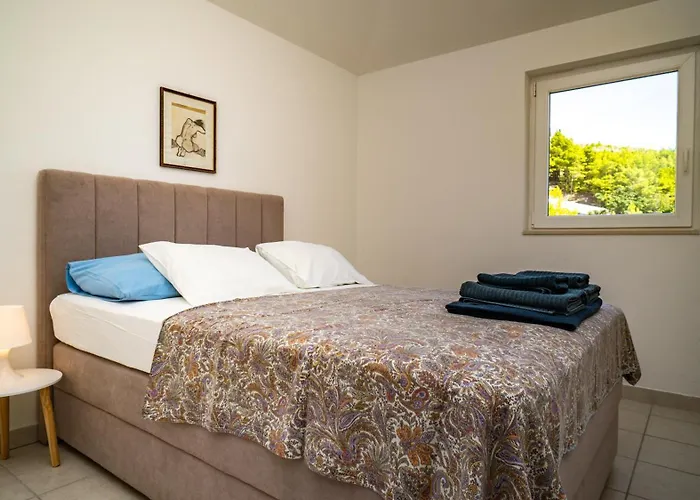 Apartments Gandalj